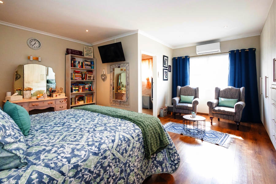 4 Bedroom Property for Sale in Stellenridge Western Cape